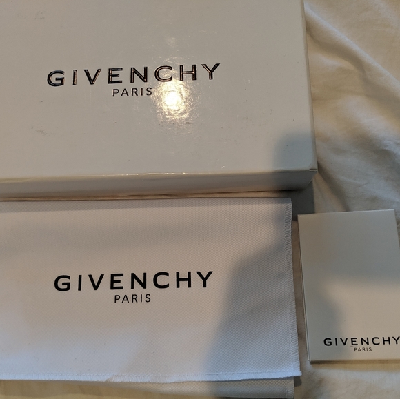 Givenchy wallet - Picture 4 of 4